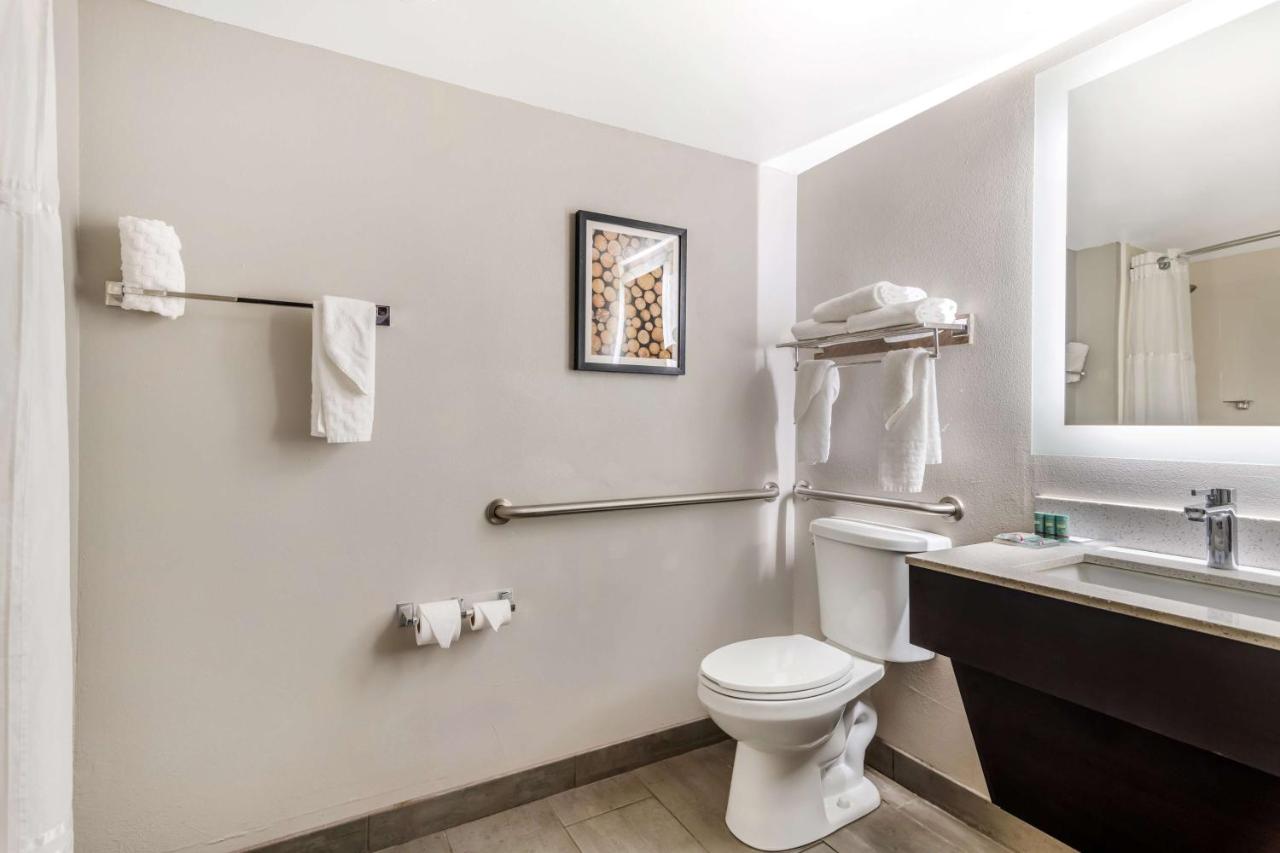  | Best Western Atlanta-Marietta Ballpark Hotel