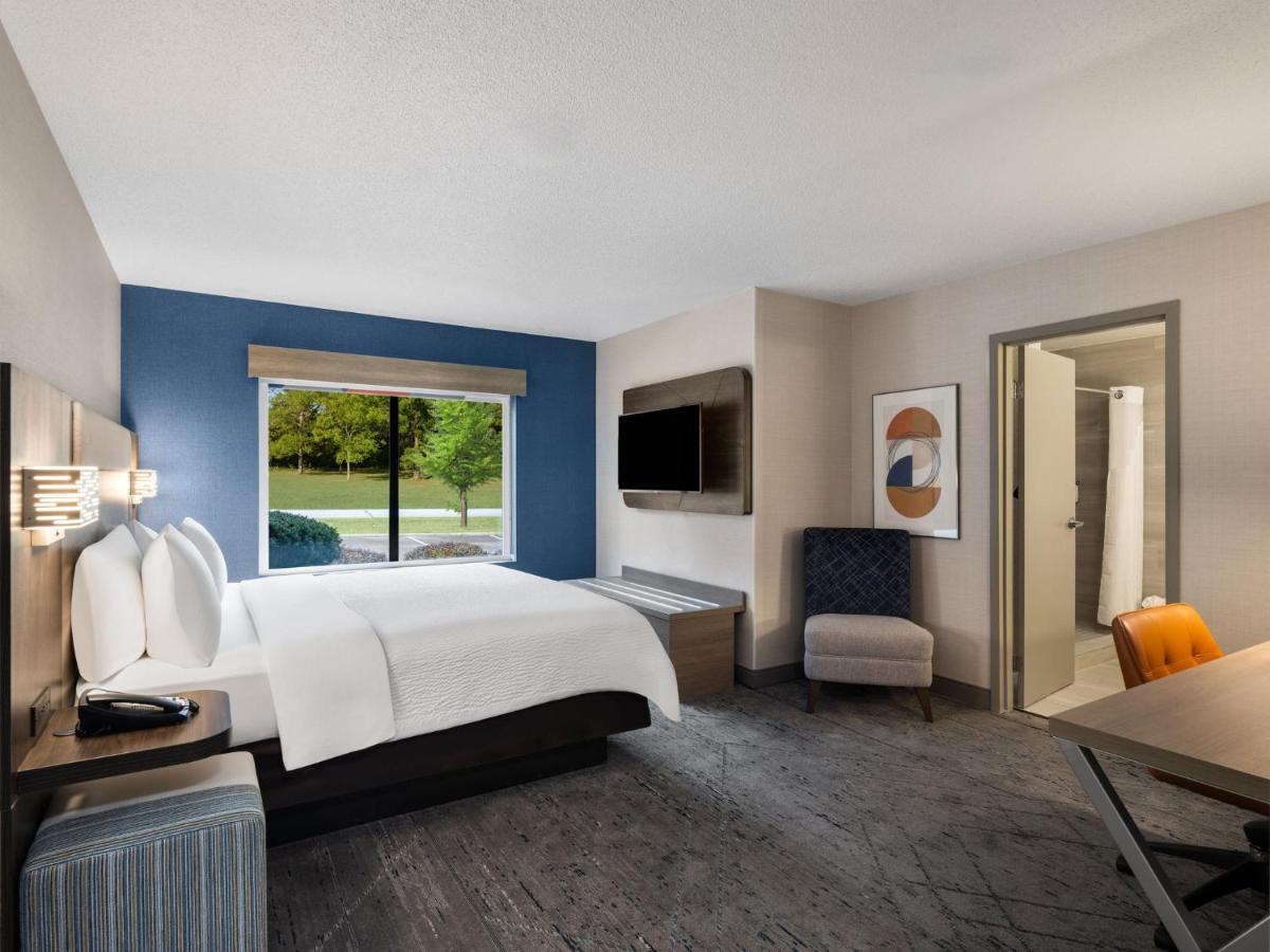  | Holiday Inn Express Meadville (I-79 Exit 147a), an IHG Hotel