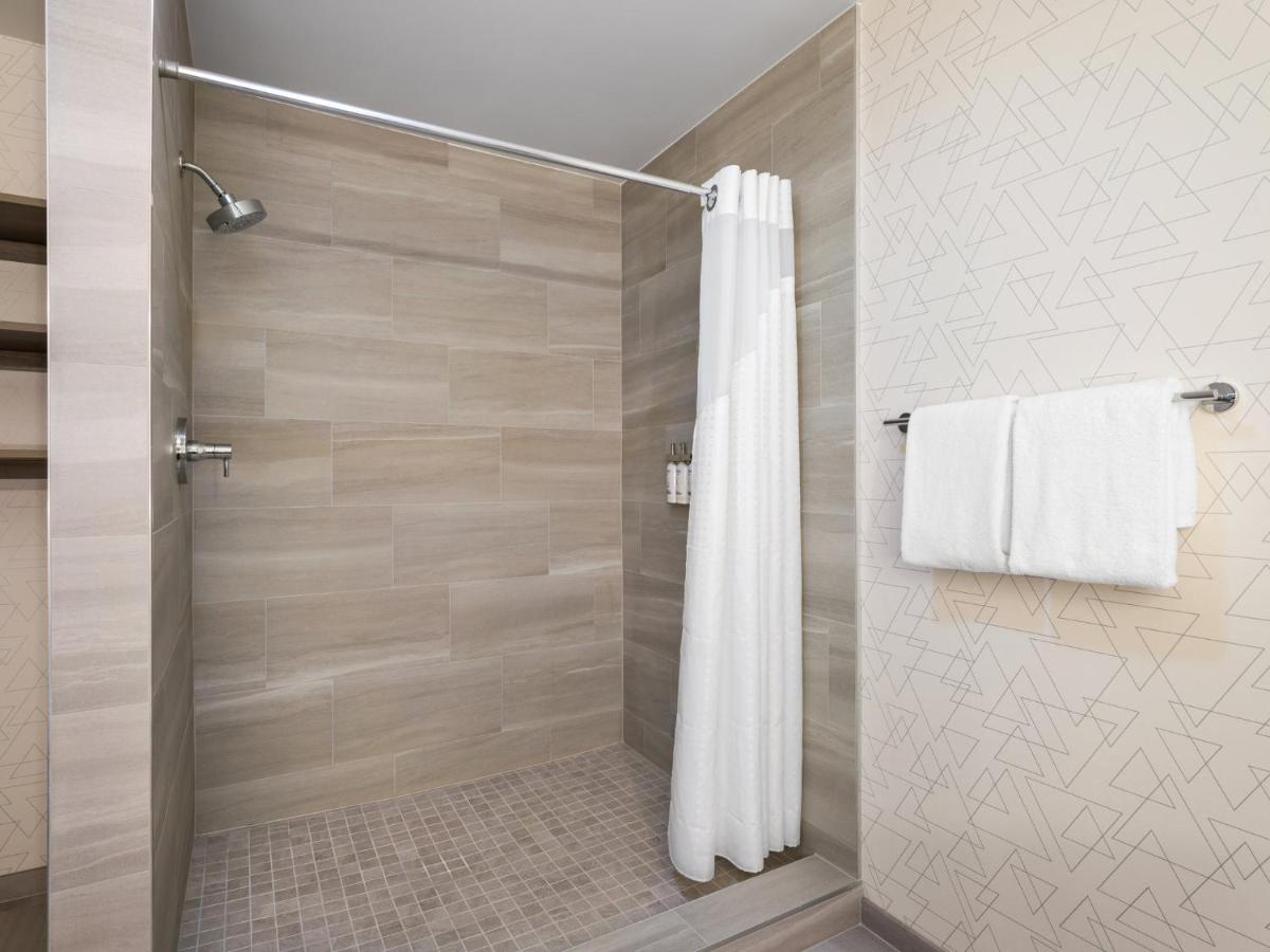  | Holiday Inn Express Meadville (I-79 Exit 147a), an IHG Hotel