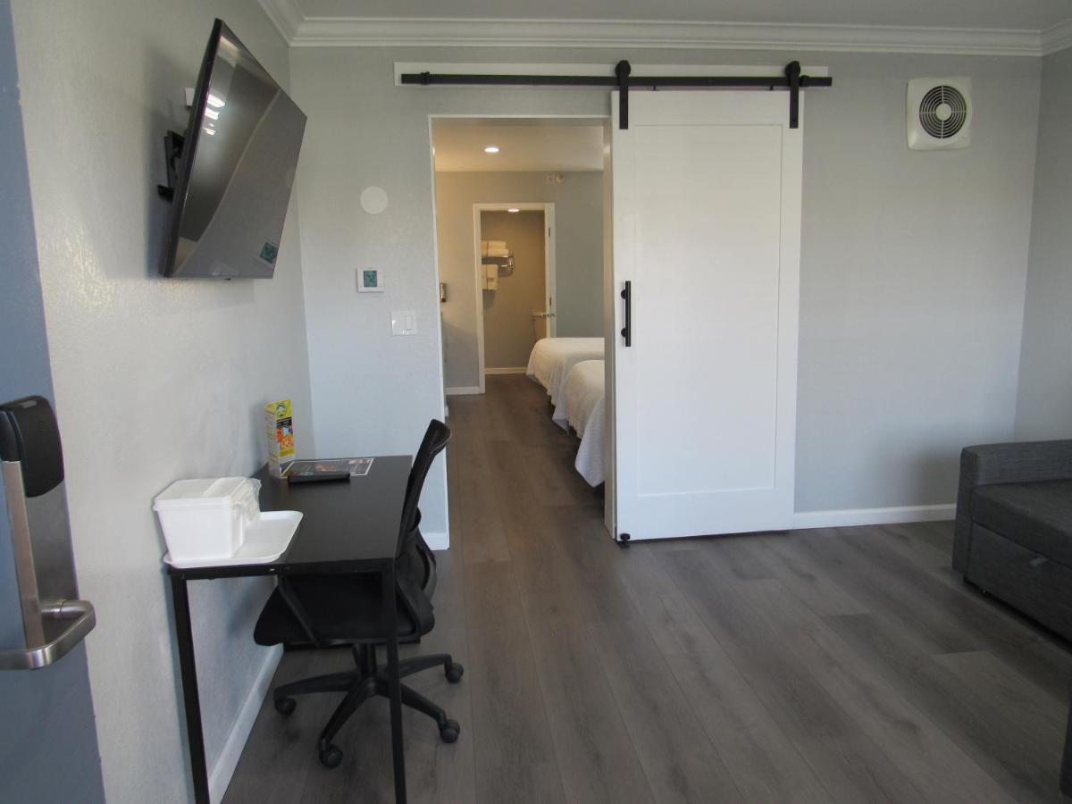 Suite Double Room at Capri Suites Anaheim