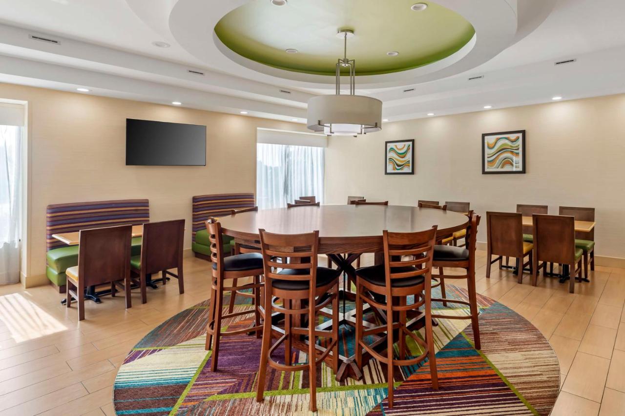 | Best Western Plus North Shore Hotel