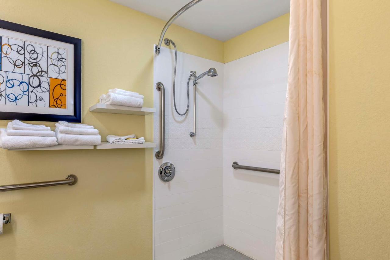 | Best Western Plus North Shore Hotel