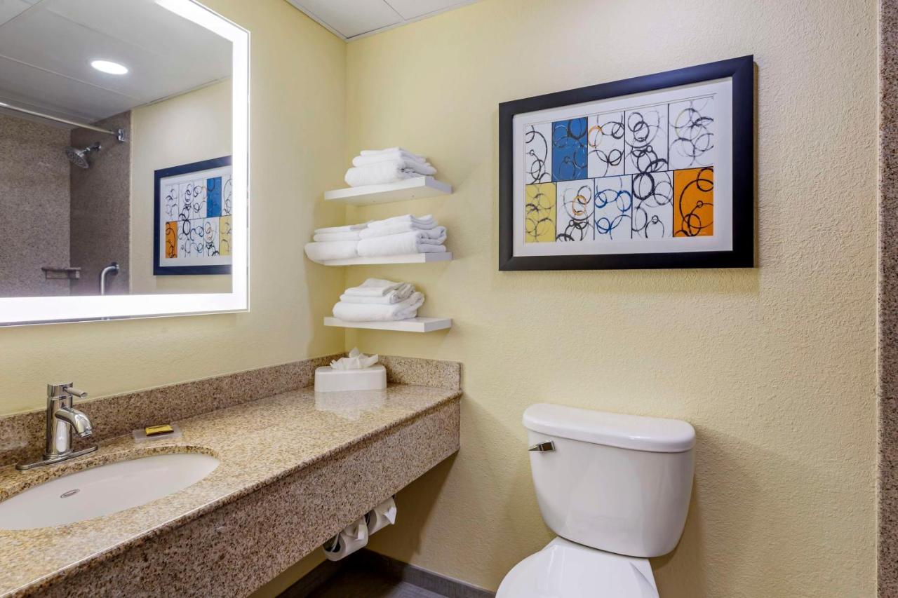 | Best Western Plus North Shore Hotel