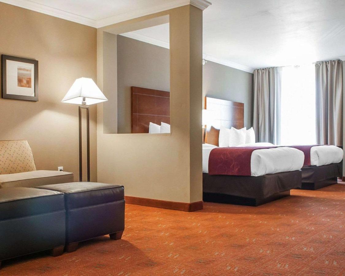 Queen Suite - Non-Smoking at Comfort Suites Farmington