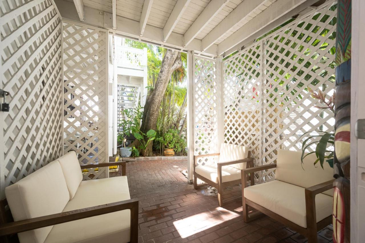  | The Speakeasy Inn and Rum Bar