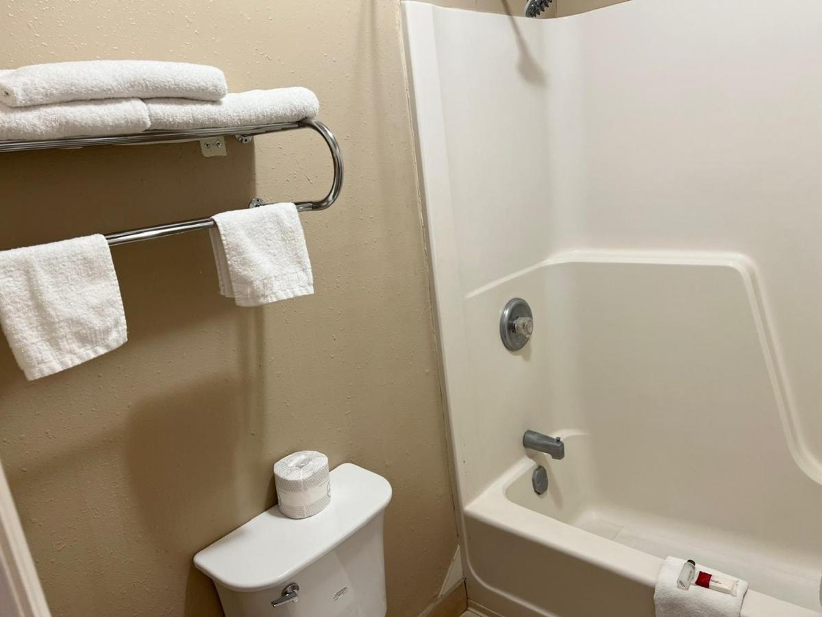| Economy Inn McCook