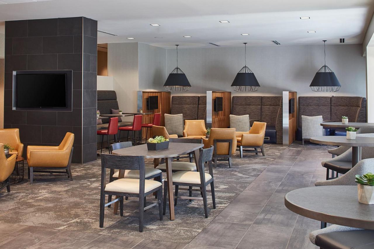 | Courtyard by Marriott Minneapolis West