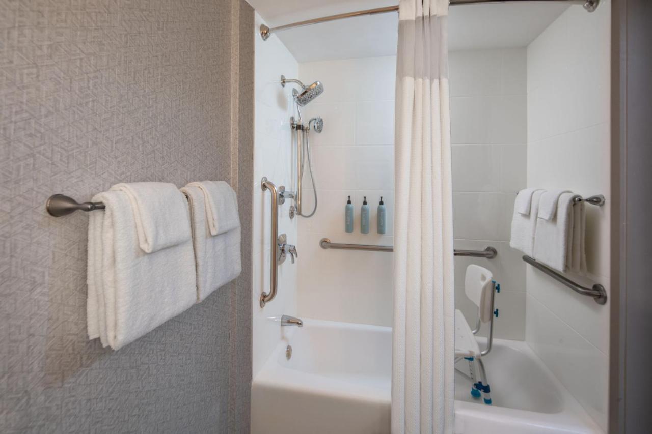 | Courtyard Miami Coral Gables