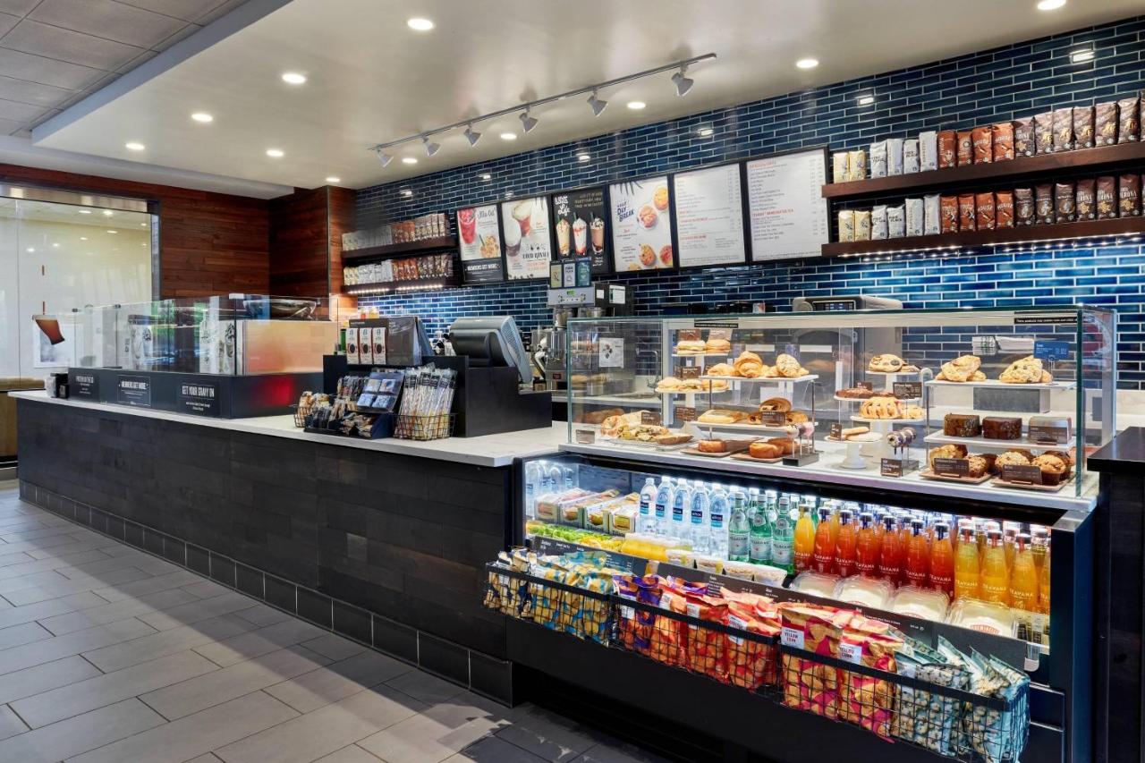 | Teaneck Marriott at Glenpointe