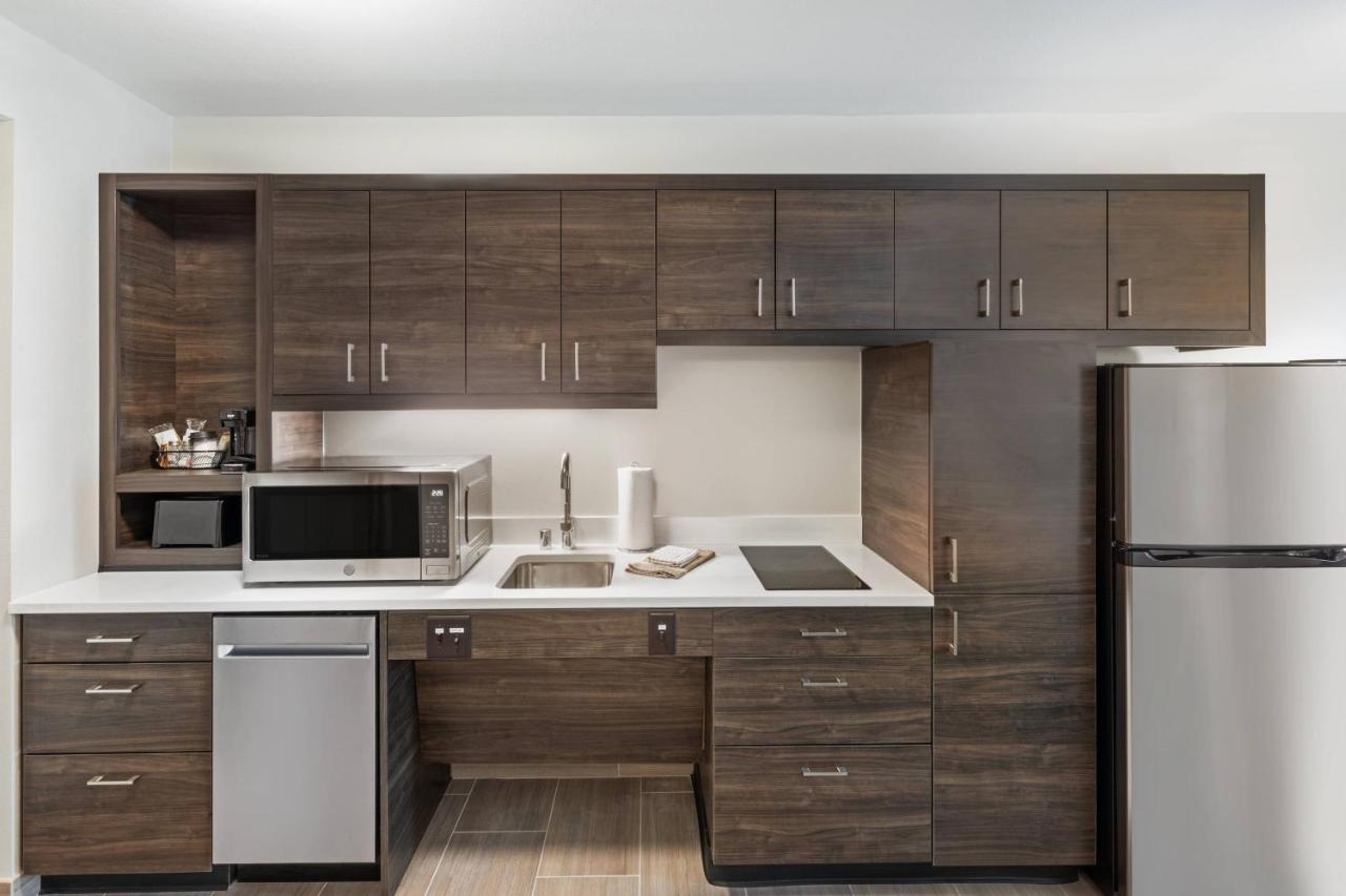 Queen Studio at TownePlace Suites by Marriott Austin Northwest/The Domain Area