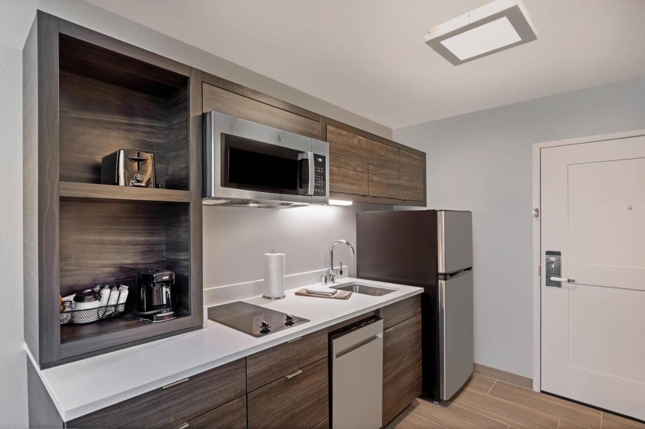 Queen Studio at TownePlace Suites by Marriott Austin Northwest/The Domain Area