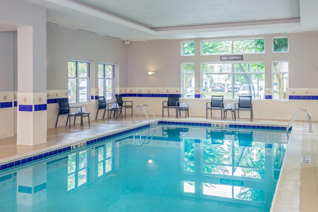 | Residence Inn by Marriott Chesapeake Greenbrier