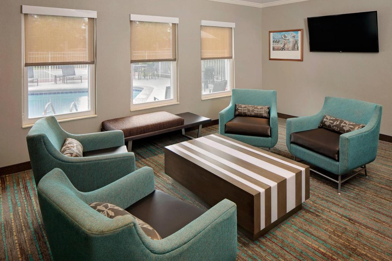 | Residence Inn Louisville East