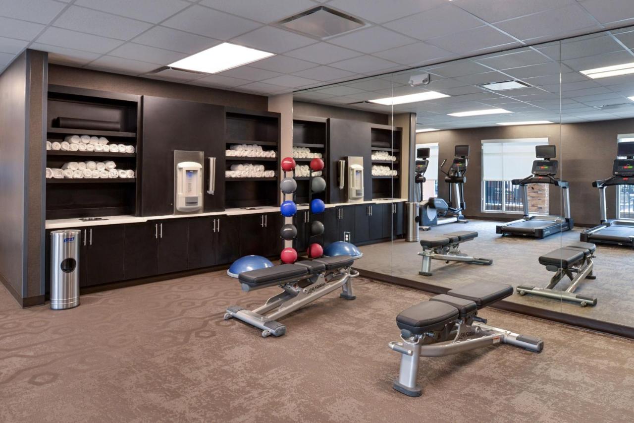 | Residence Inn Visalia