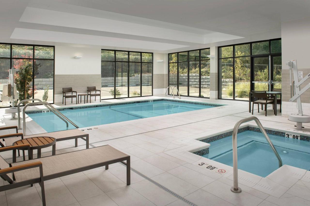 | Courtyard Portland East