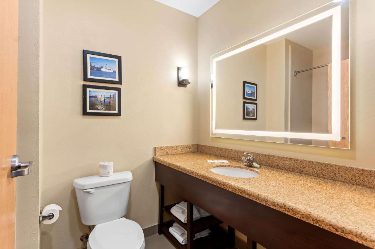Room #49053707 at Comfort Suites Gulfport Central
