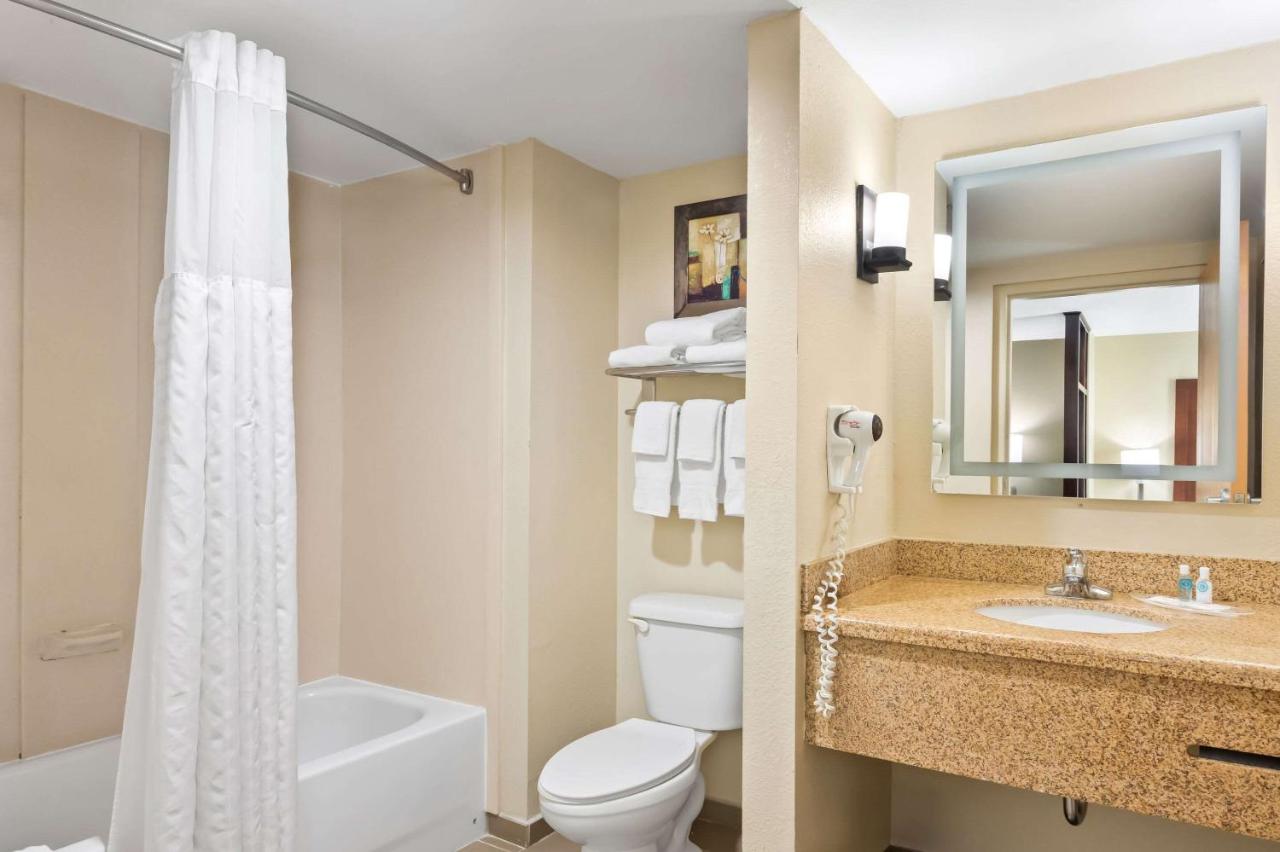 Room #49053706 at Comfort Suites Gulfport Central