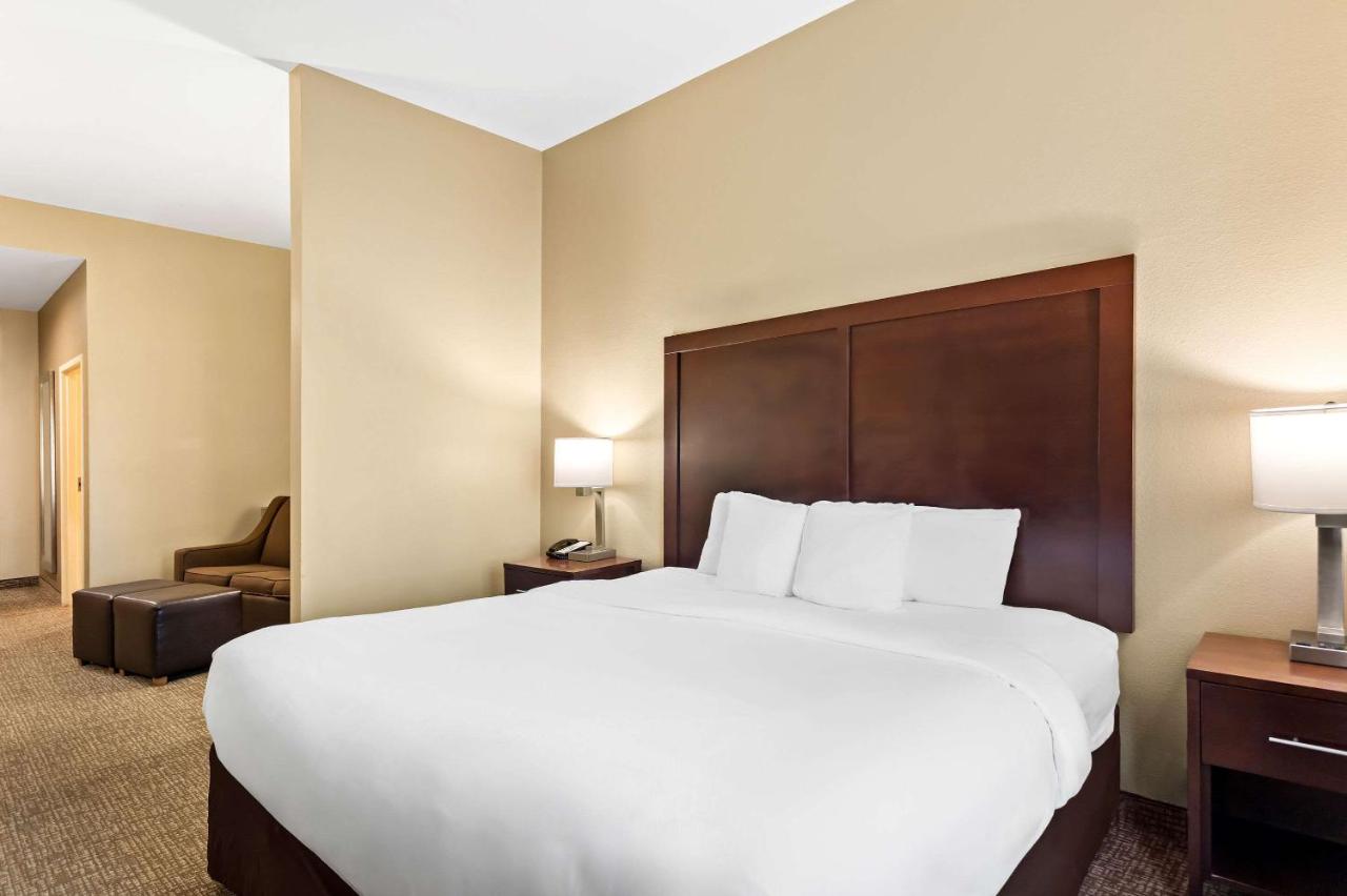 Room #49053707 at Comfort Suites Gulfport Central