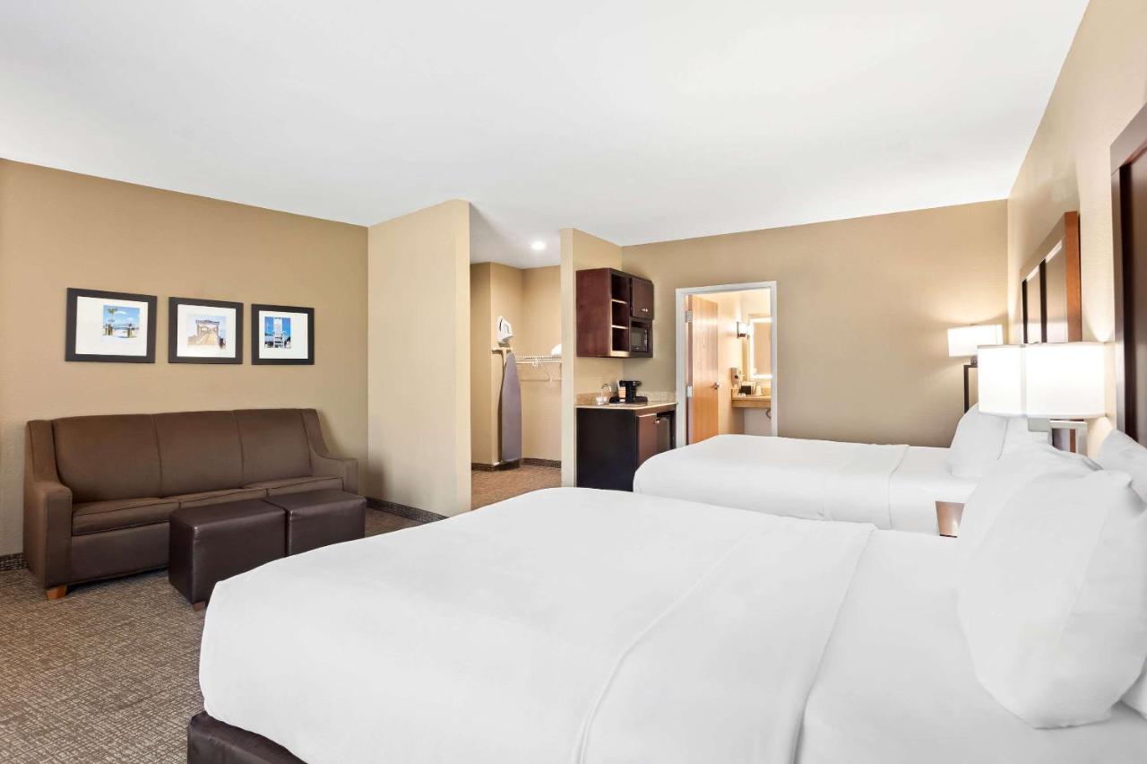 Queen Room with Two Queen Beds - Disability Access/Non-Smoking at Comfort Suites Gulfport Central