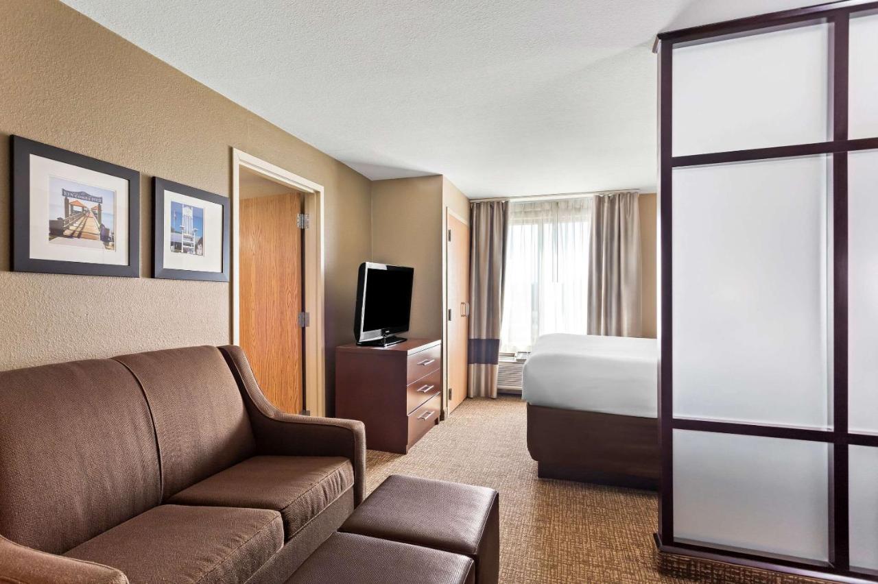Room #49053706 at Comfort Suites Gulfport Central