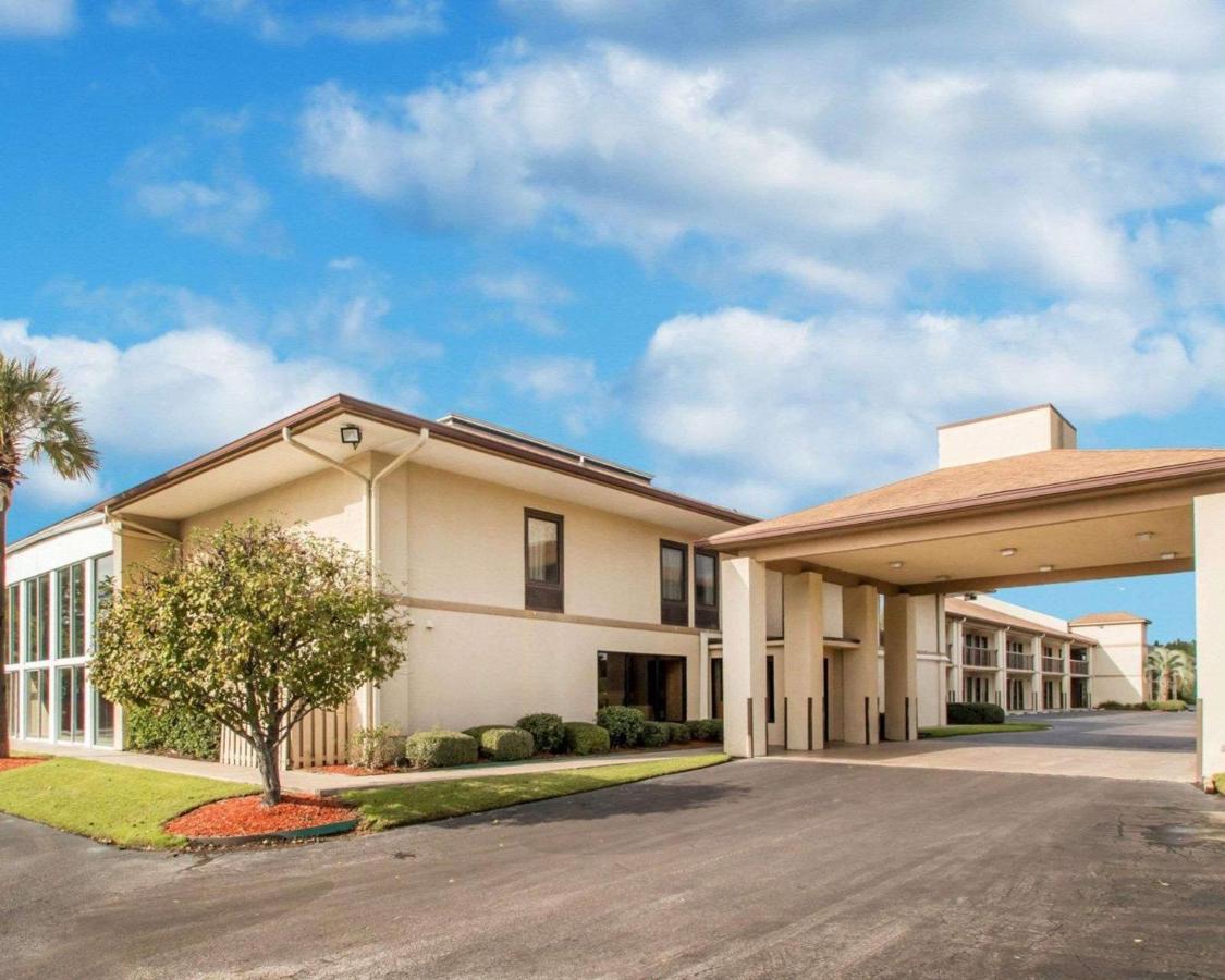 | Quality Inn & Suites Ridgeland