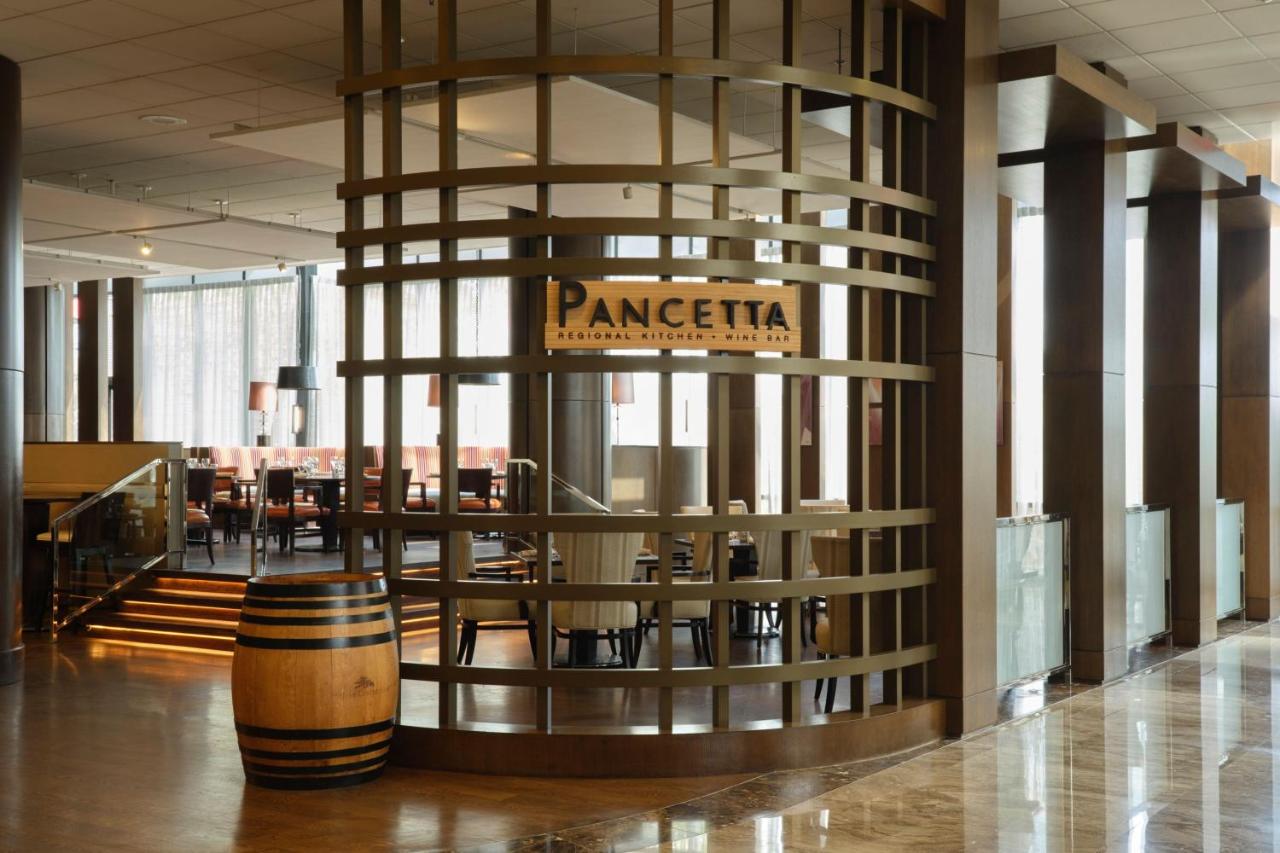 | Teaneck Marriott at Glenpointe