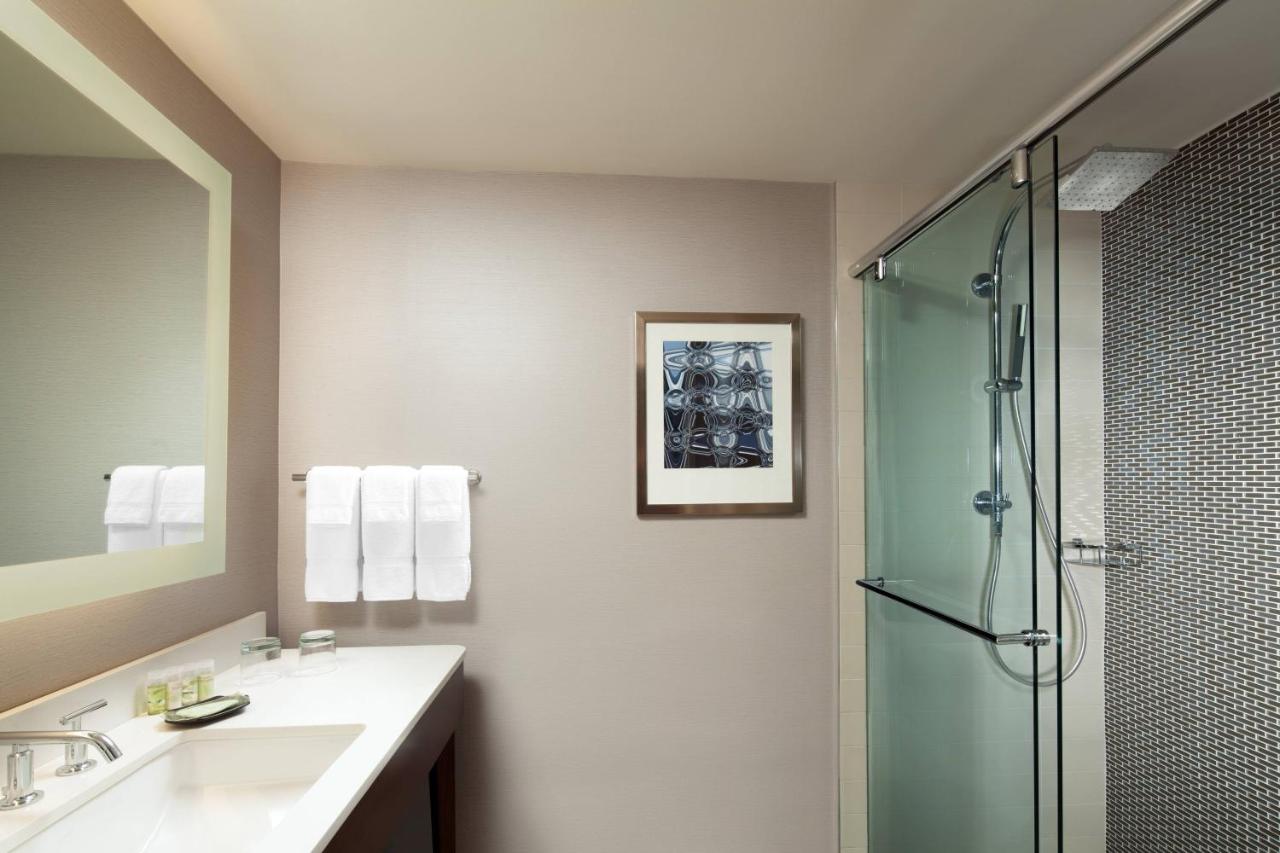 Corner King Room - High Floor at The Westin South Coast Plaza, Costa Mesa