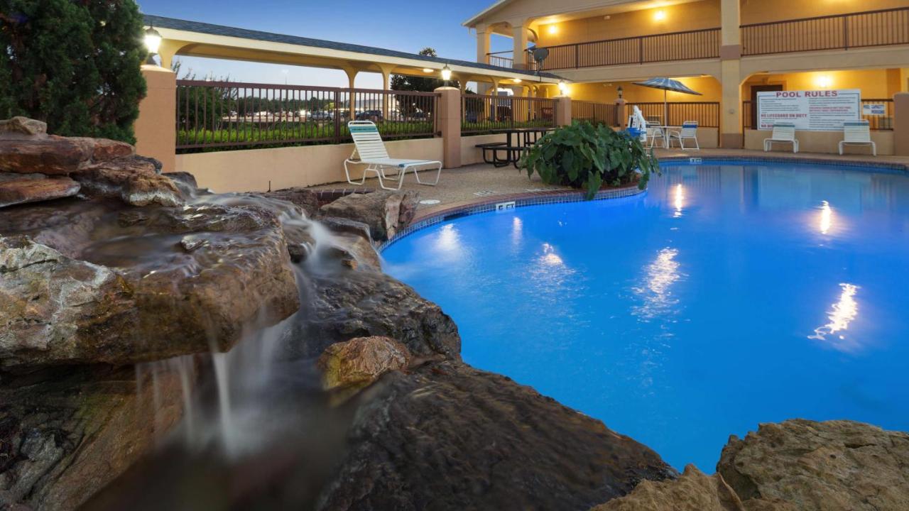  | Best Western Angleton Inn
