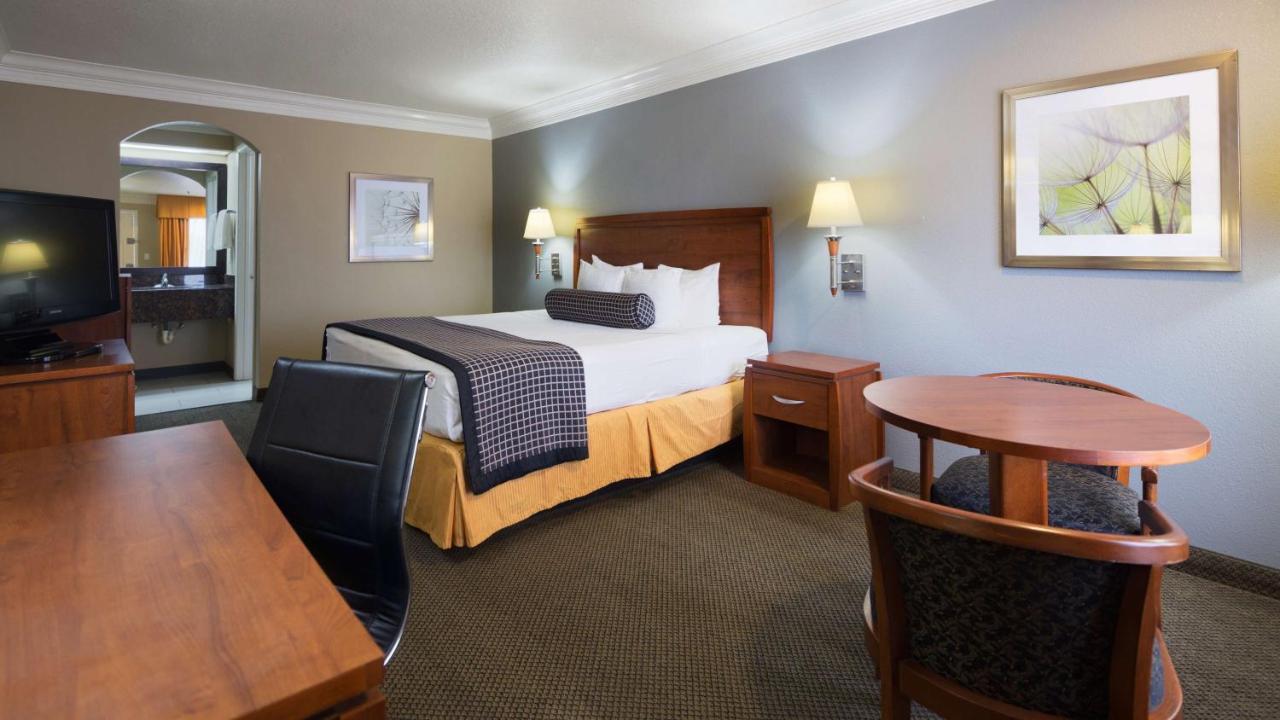 | Best Western Angleton Inn