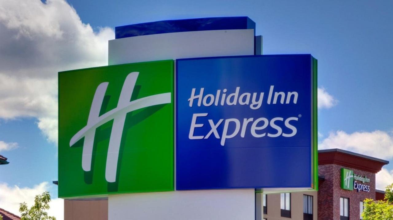 Days Inn & Suites by Wyndham Sulphur Springs