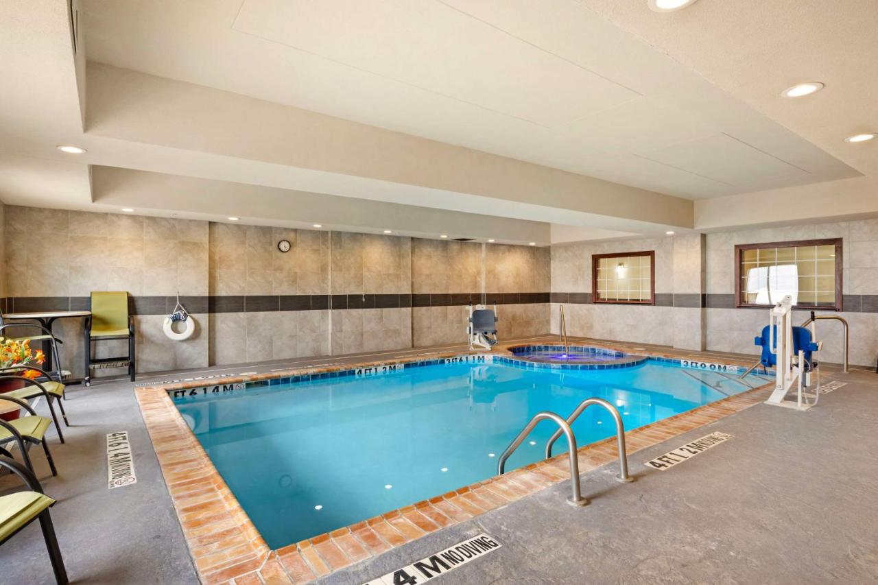 | Best Western Plus Pratt