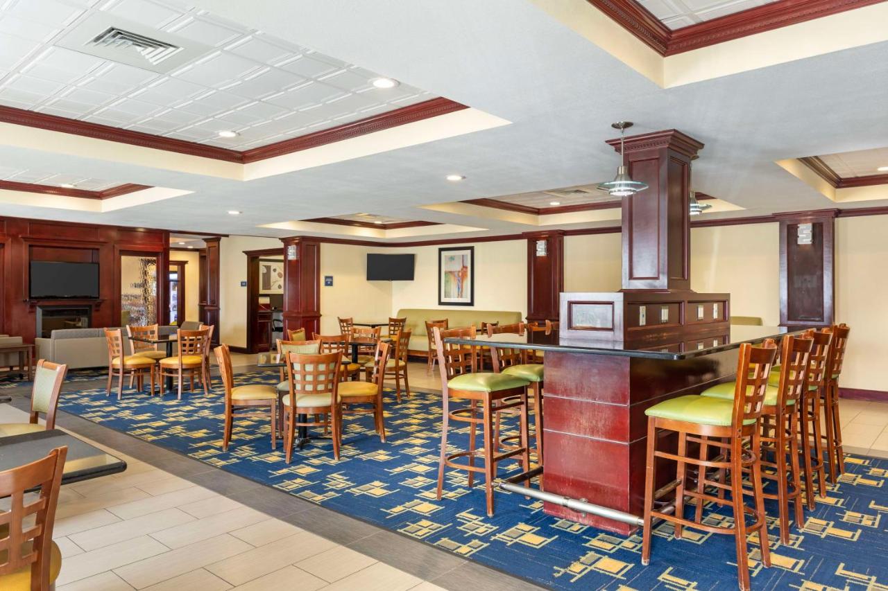 | Best Western Plus Pratt