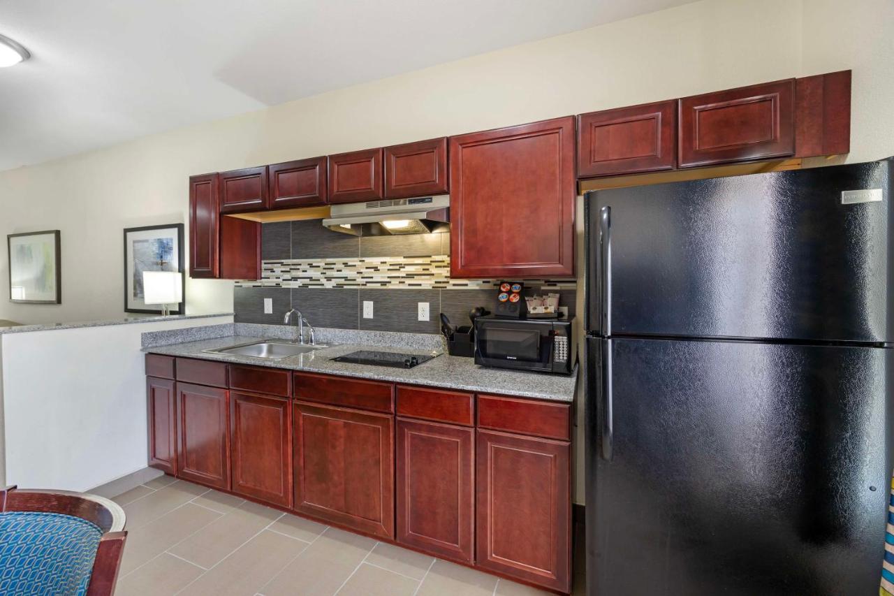 | Best Western Plus Pratt