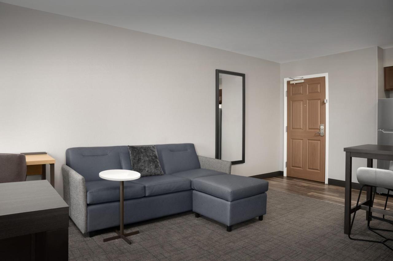 | Staybridge Suites Baltimore BWI Airport, an IHG Hotel