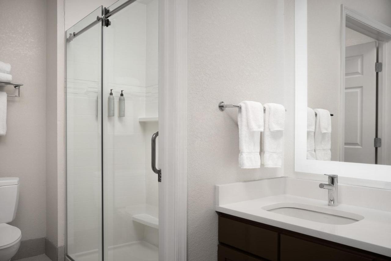 | Staybridge Suites Baltimore BWI Airport, an IHG Hotel