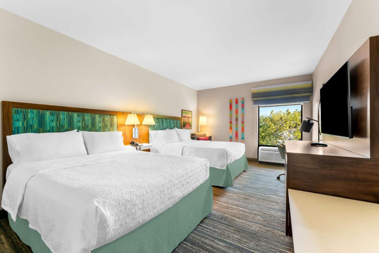 Queen Room with Two Queen Beds - Non-Smoking at Hampton Inn Stroudsburg/Poconos