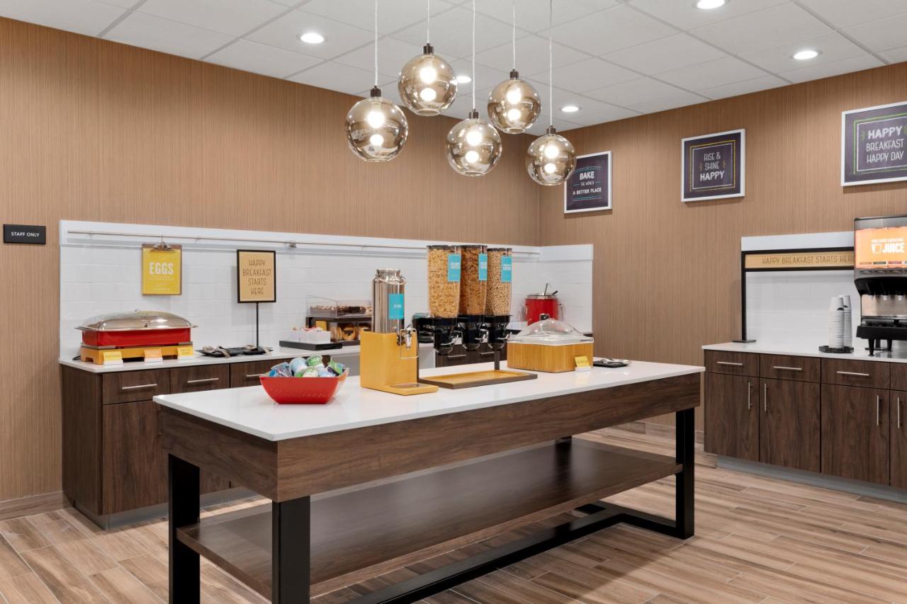 | Hampton Inn by Hilton Saline