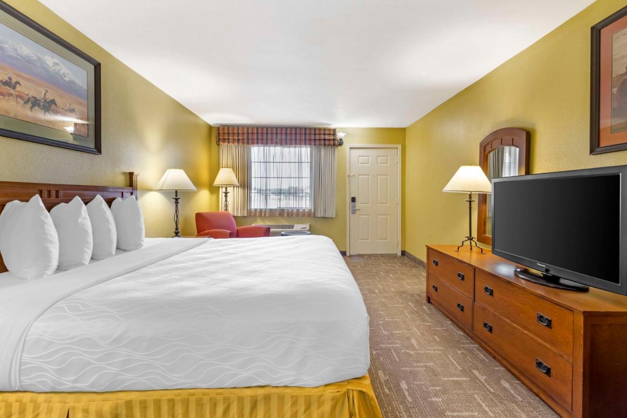 | Best Western Executive Inn