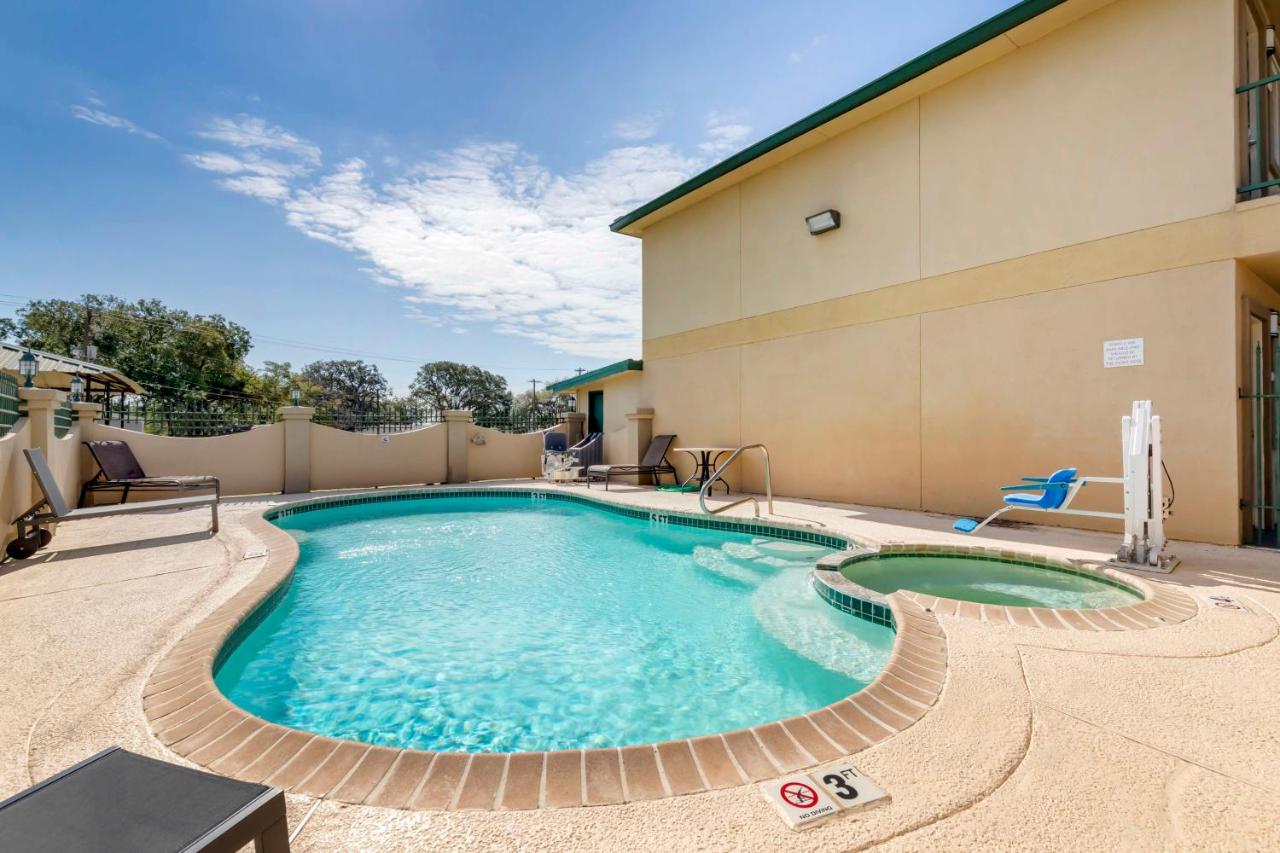 | Best Western Executive Inn