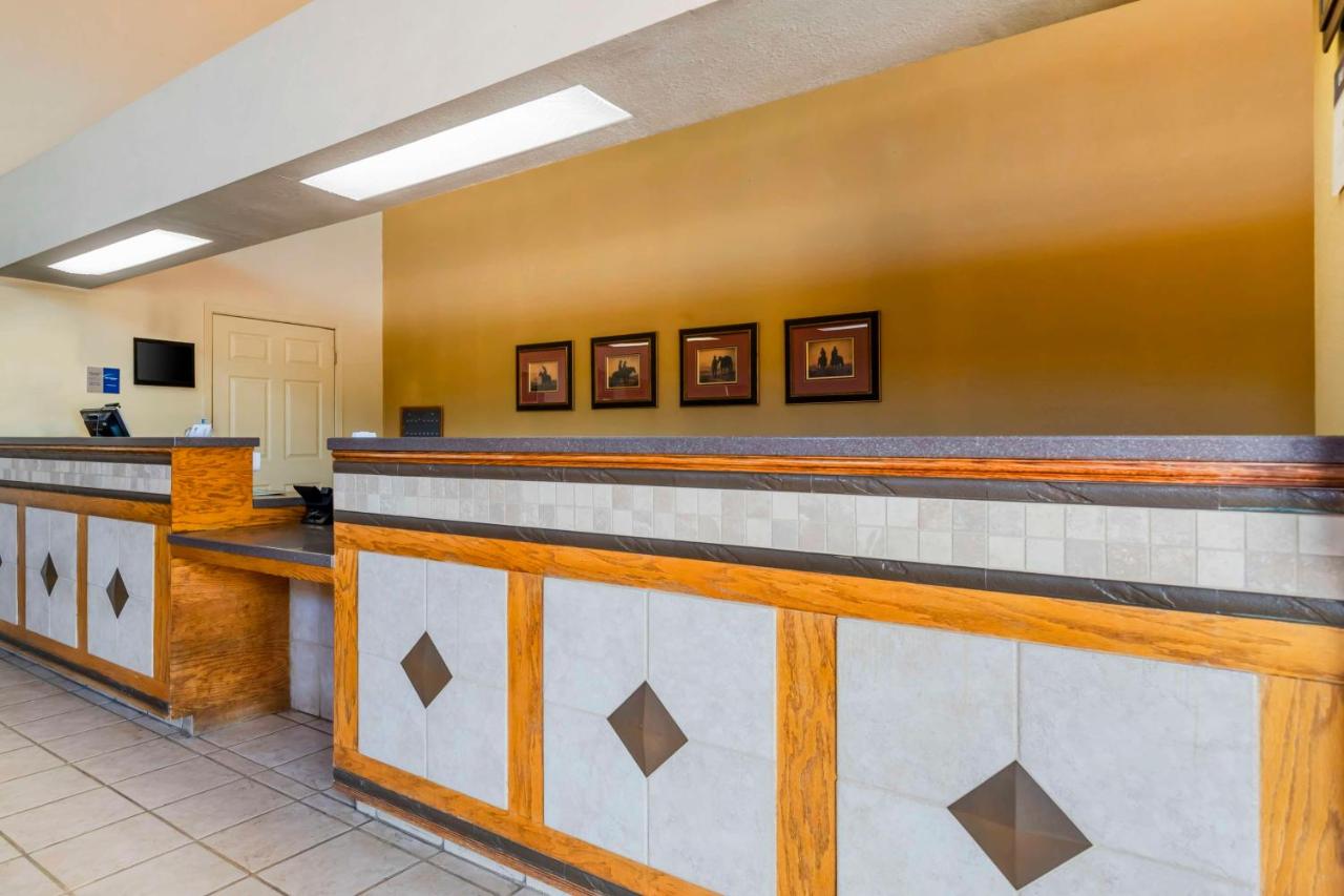 | Best Western Executive Inn
