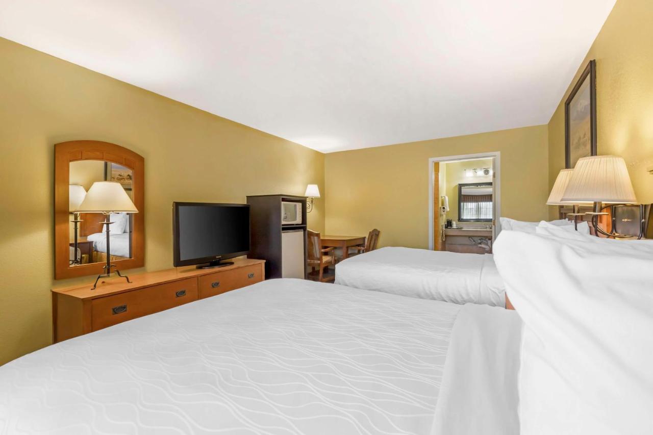 | Best Western Executive Inn