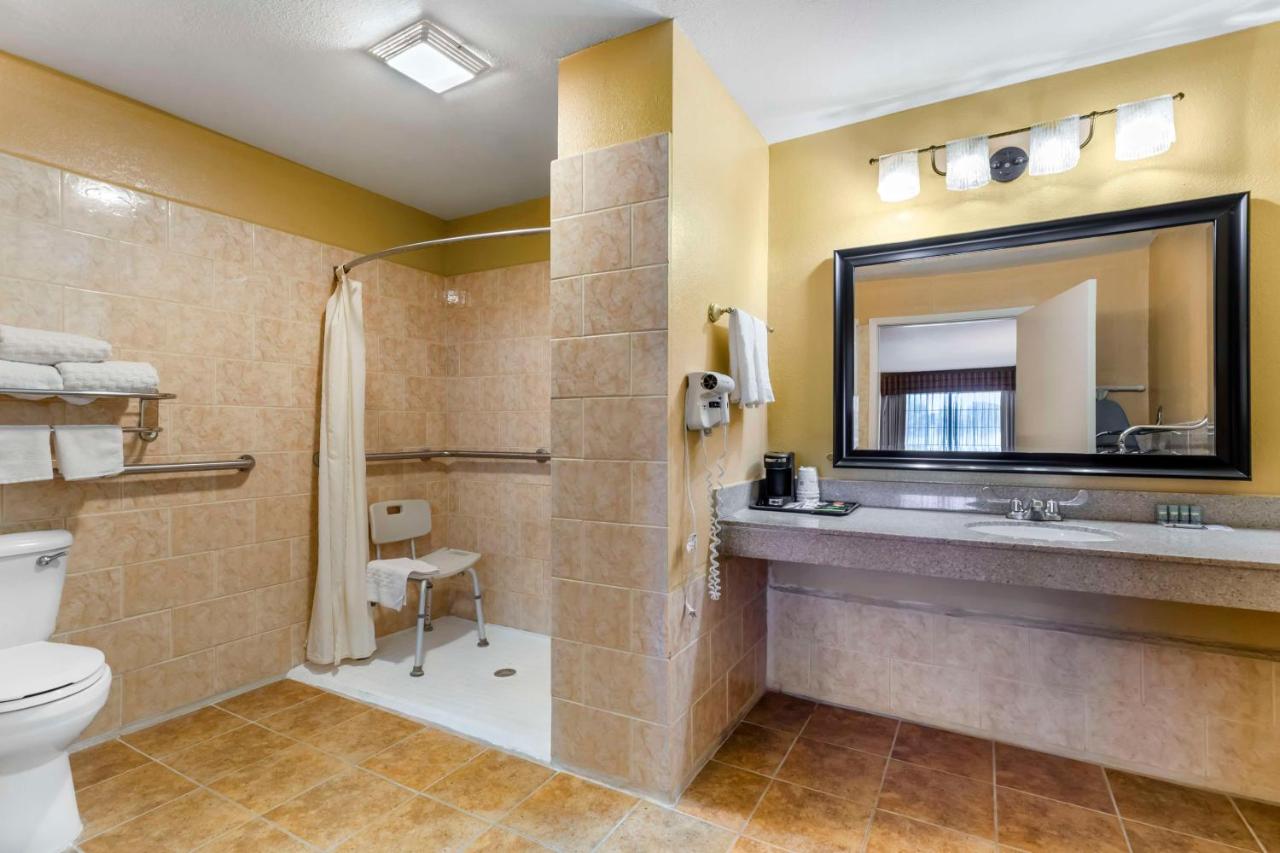 | Best Western Executive Inn