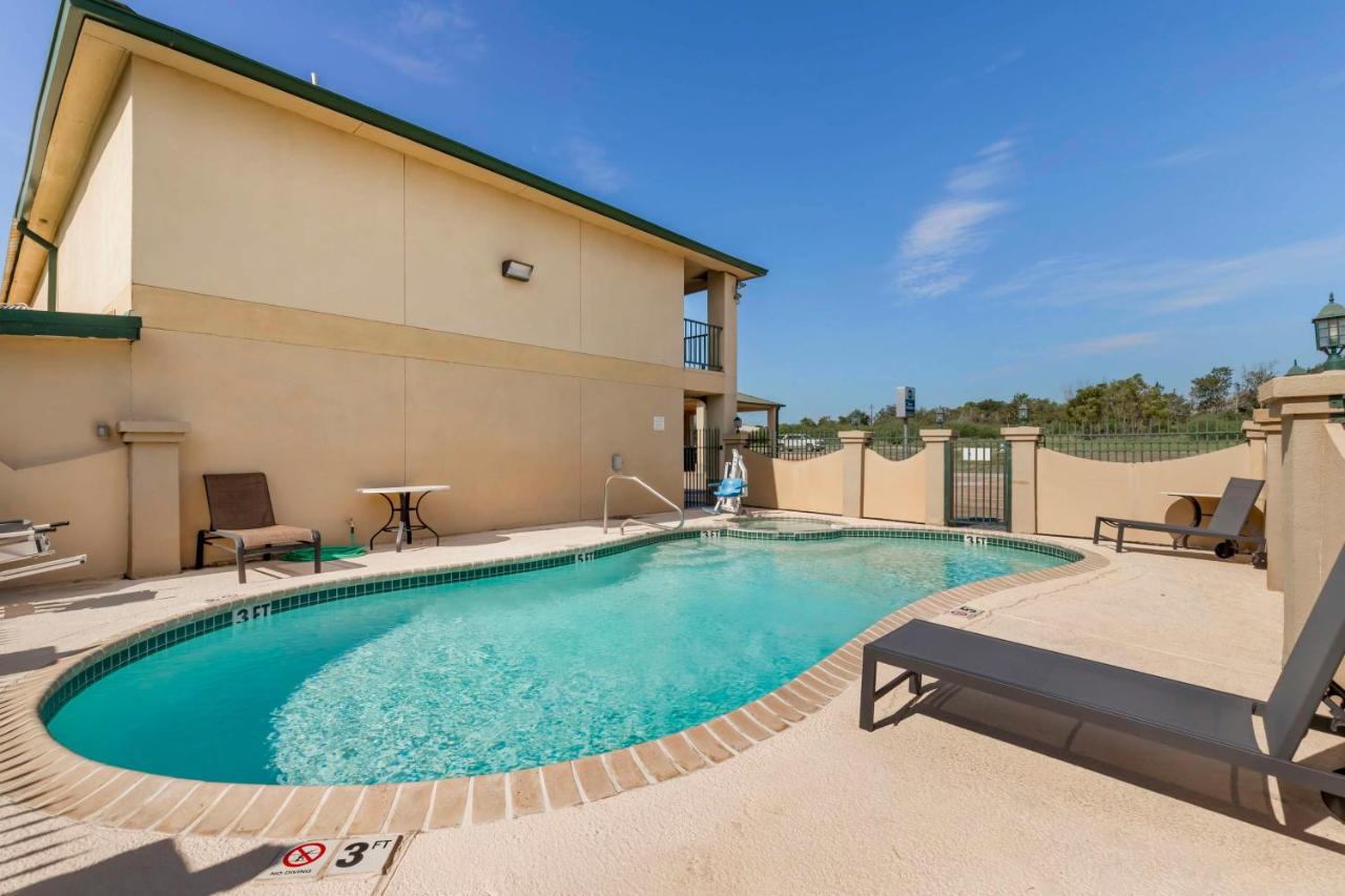 | Best Western Executive Inn