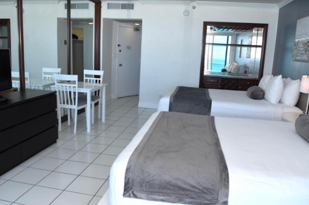 | New Point Miami Beach Apartments