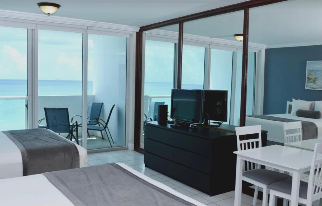 Superior Suite with Sea View at New Point Miami Beach Apartments