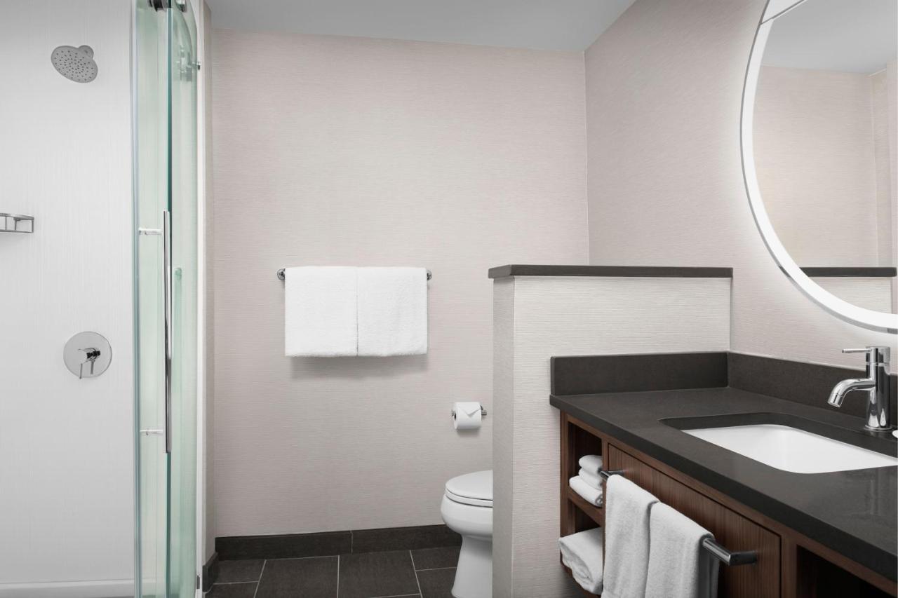 | Courtyard by Marriott Paso Robles
