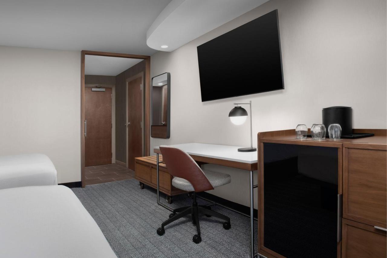 | Courtyard by Marriott Paso Robles
