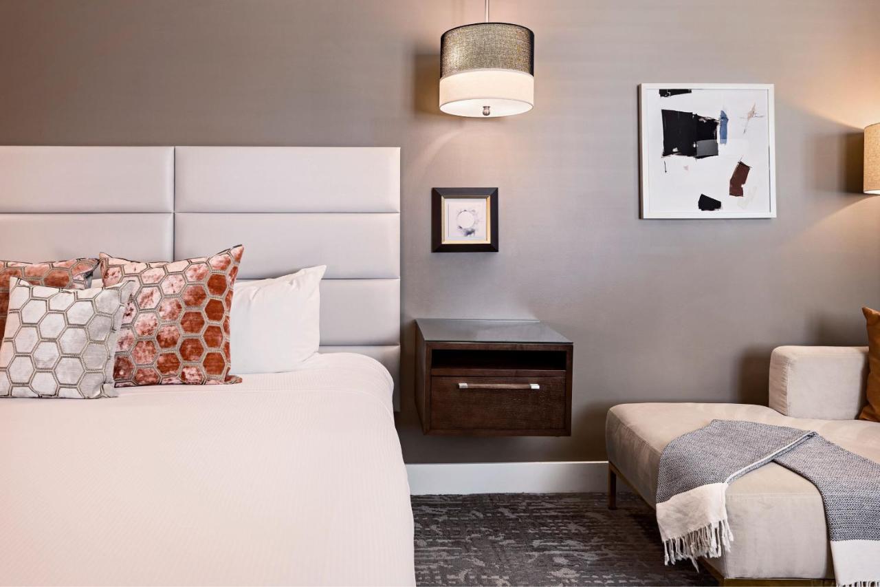 Executive King Room at Ambassador Hotel Oklahoma City, Autograph Collection