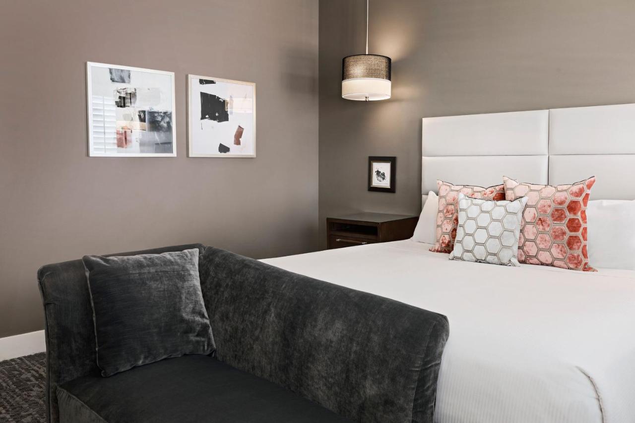 King Room at Ambassador Hotel Oklahoma City, Autograph Collection