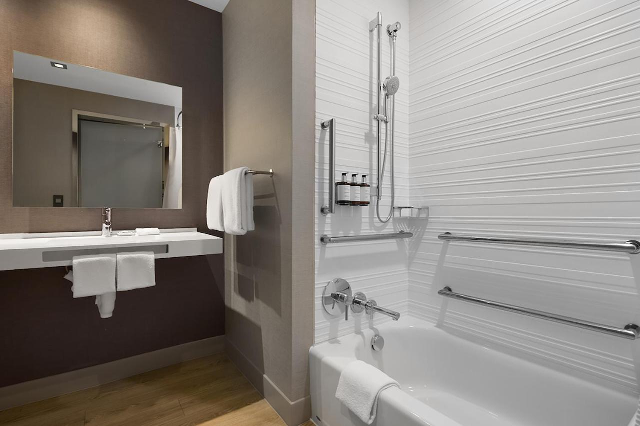 | AC Hotel by Marriott Bloomington Mall of America